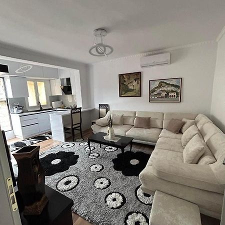 Apartamento Flat In Berat'S Center Exterior foto