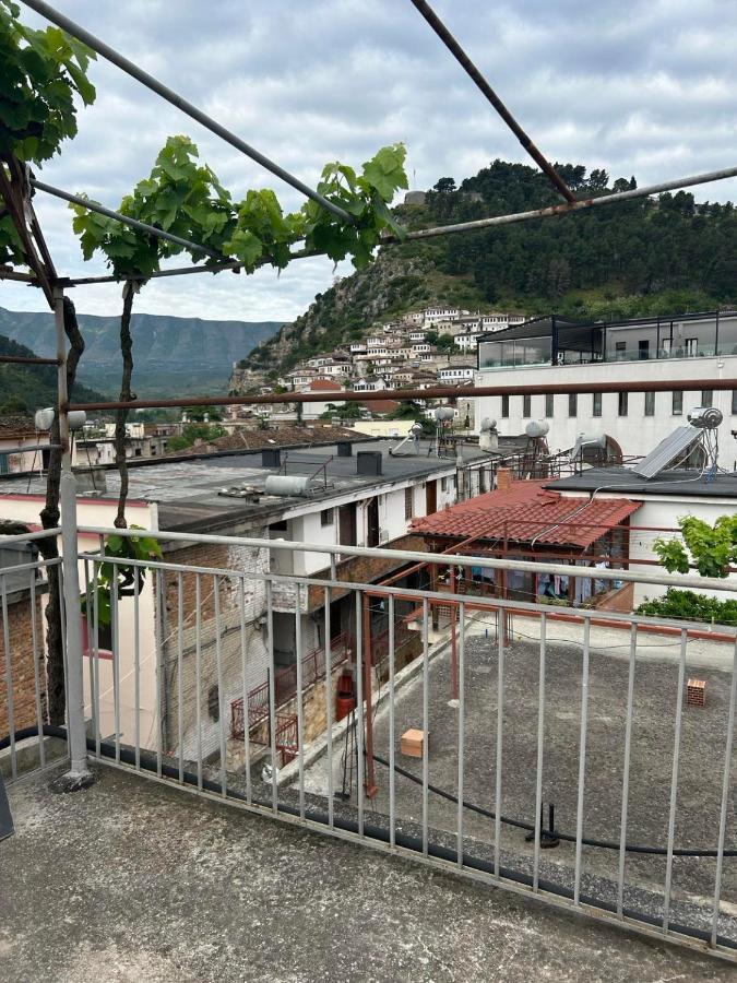 Apartamento Flat In Berat'S Center Exterior foto
