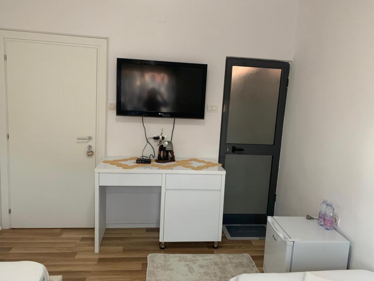 Apartamento Flat In Berat'S Center Exterior foto