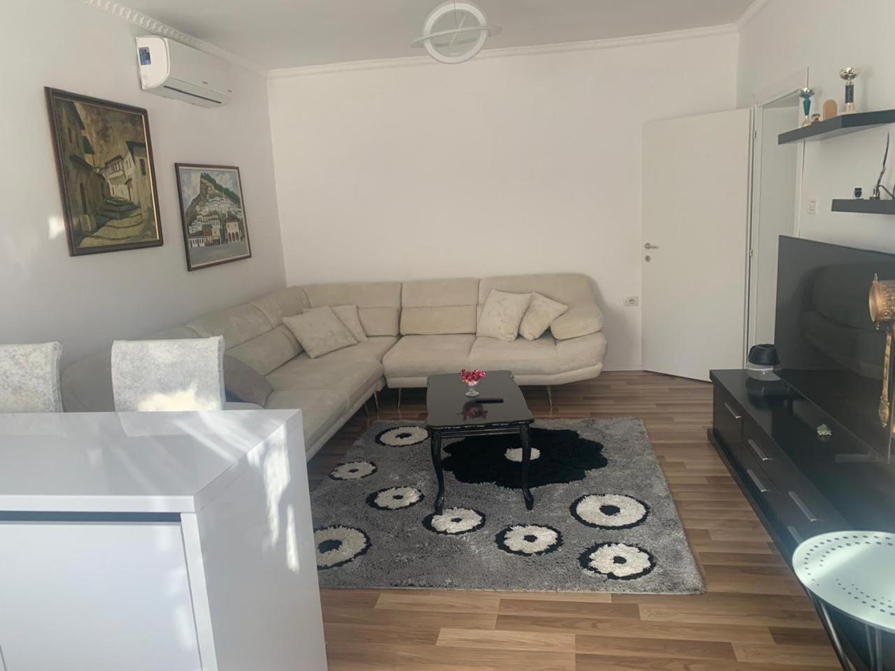 Apartamento Flat In Berat'S Center Exterior foto