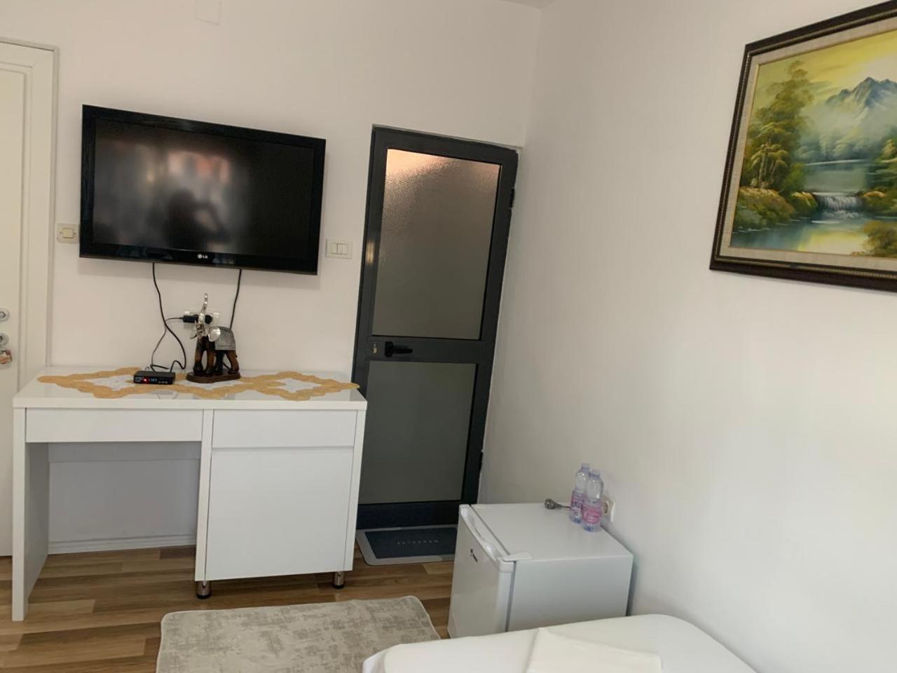 Apartamento Flat In Berat'S Center Exterior foto