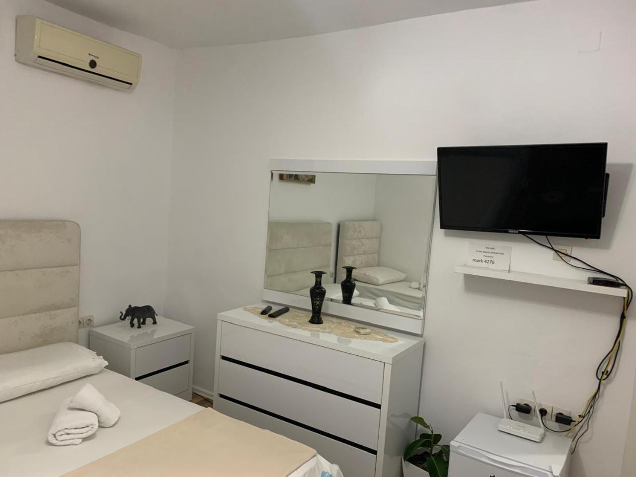 Apartamento Flat In Berat'S Center Exterior foto
