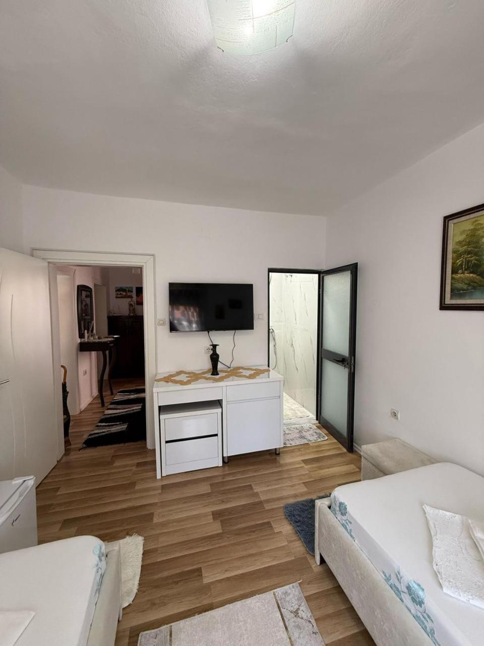 Apartamento Flat In Berat'S Center Exterior foto