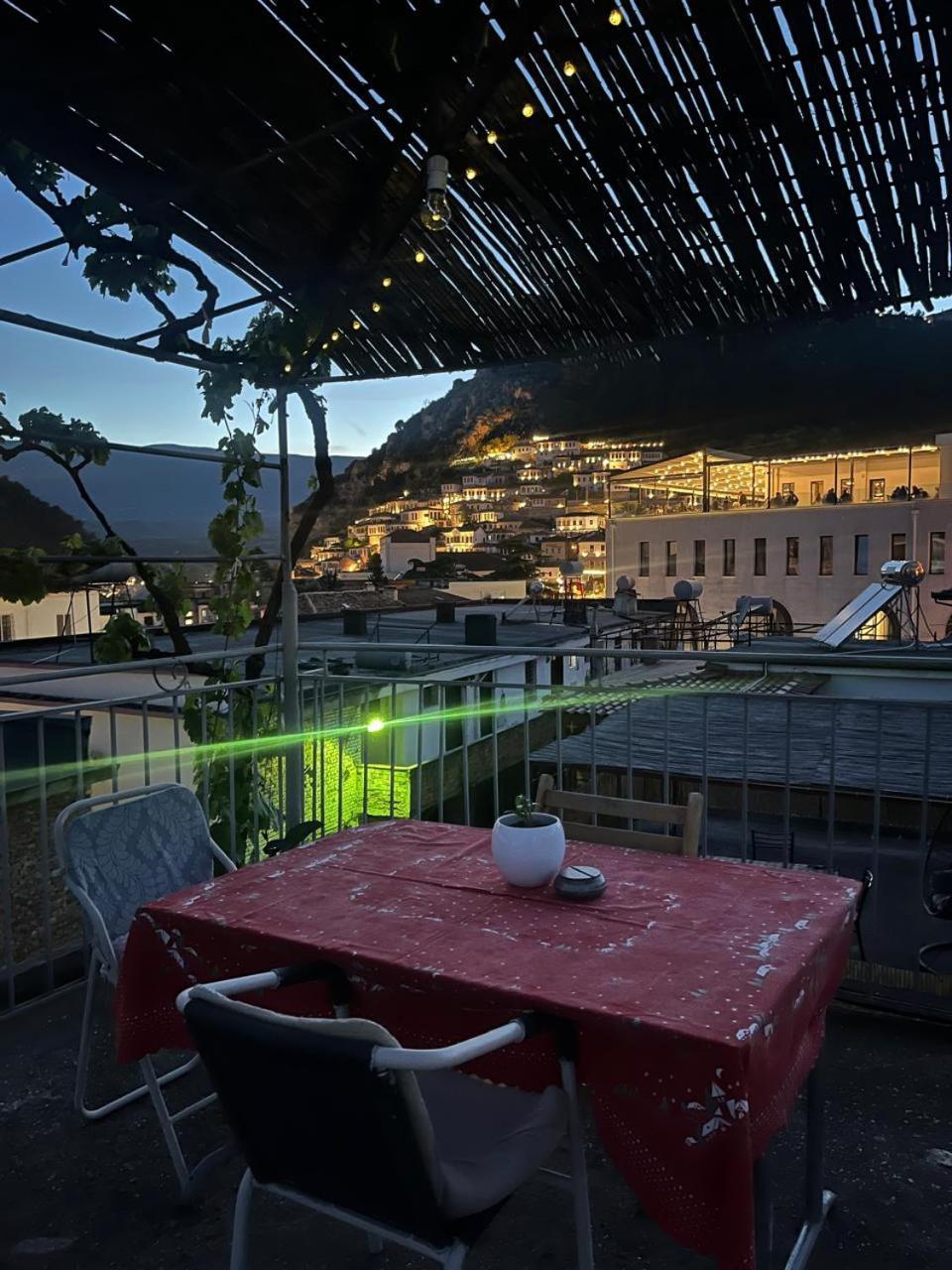 Apartamento Flat In Berat'S Center Exterior foto