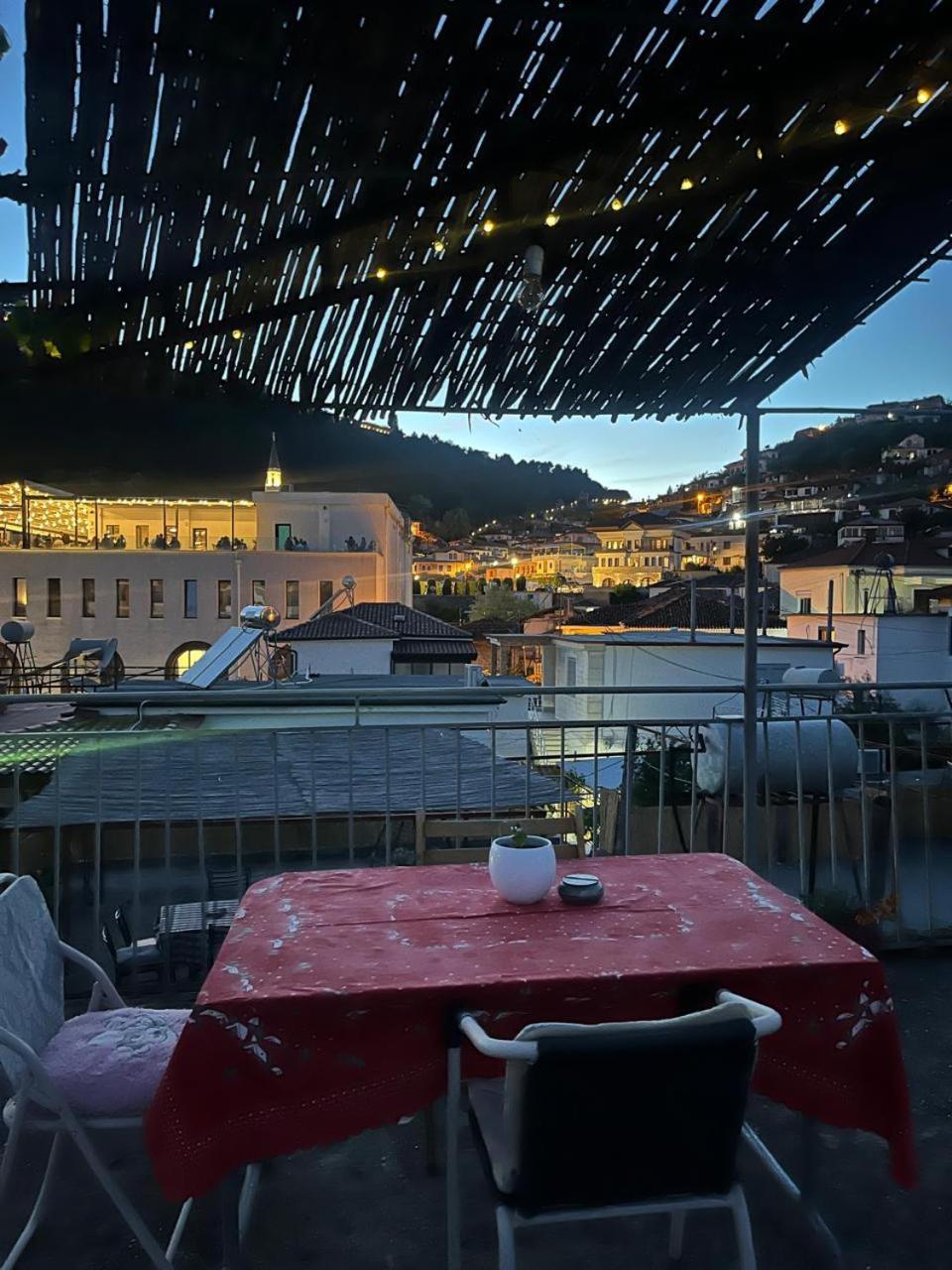 Apartamento Flat In Berat'S Center Exterior foto