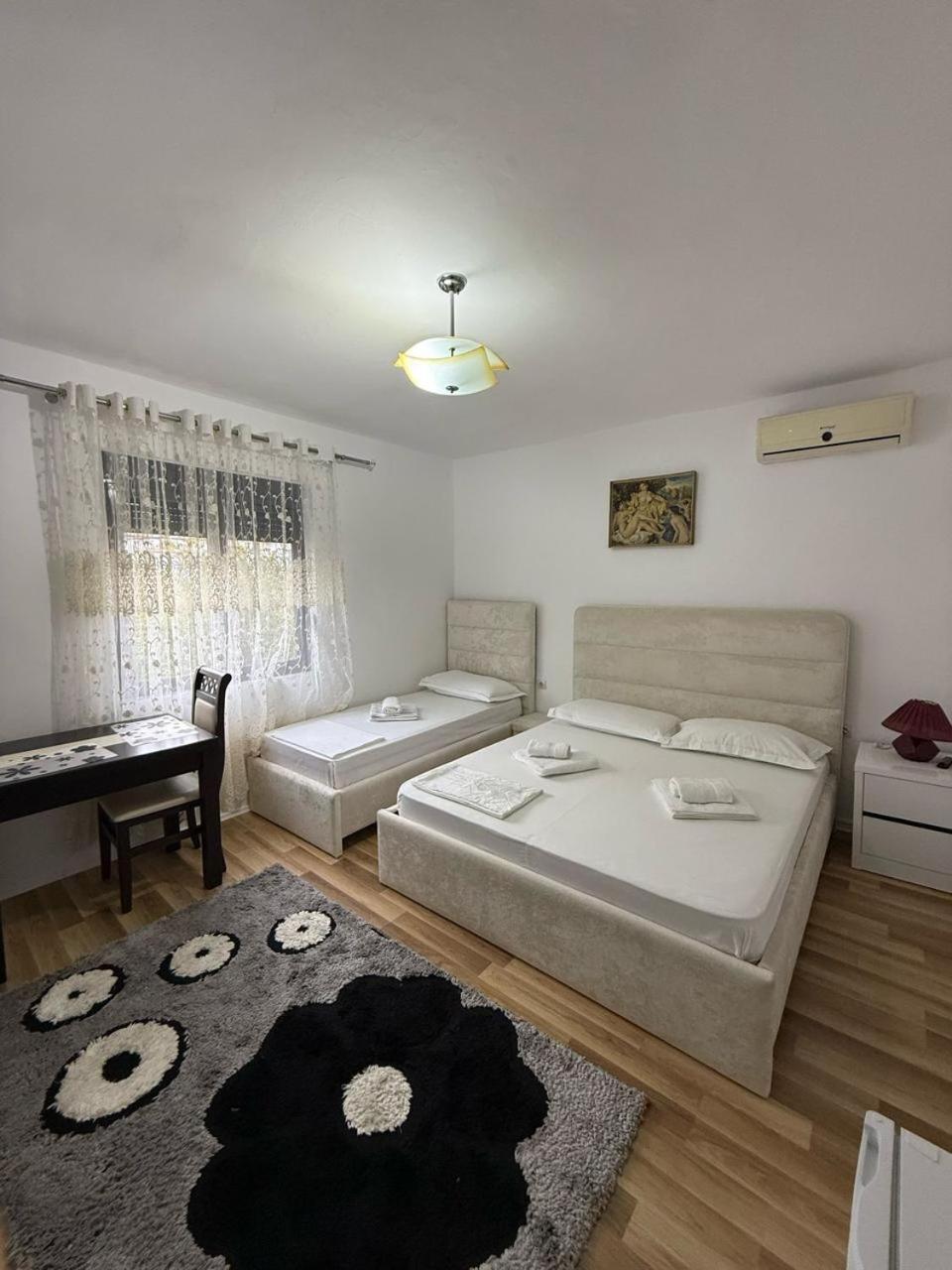 Apartamento Flat In Berat'S Center Exterior foto