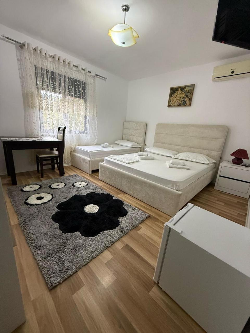 Apartamento Flat In Berat'S Center Exterior foto